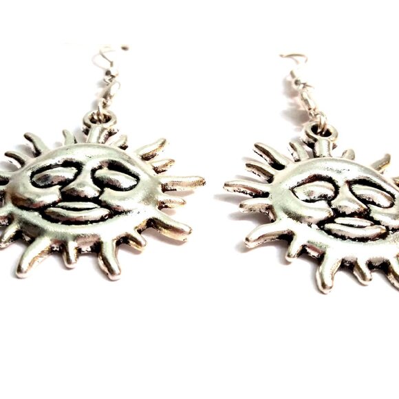 Smiling Sun Pendant Silver Earrings - Picture 3 of 4